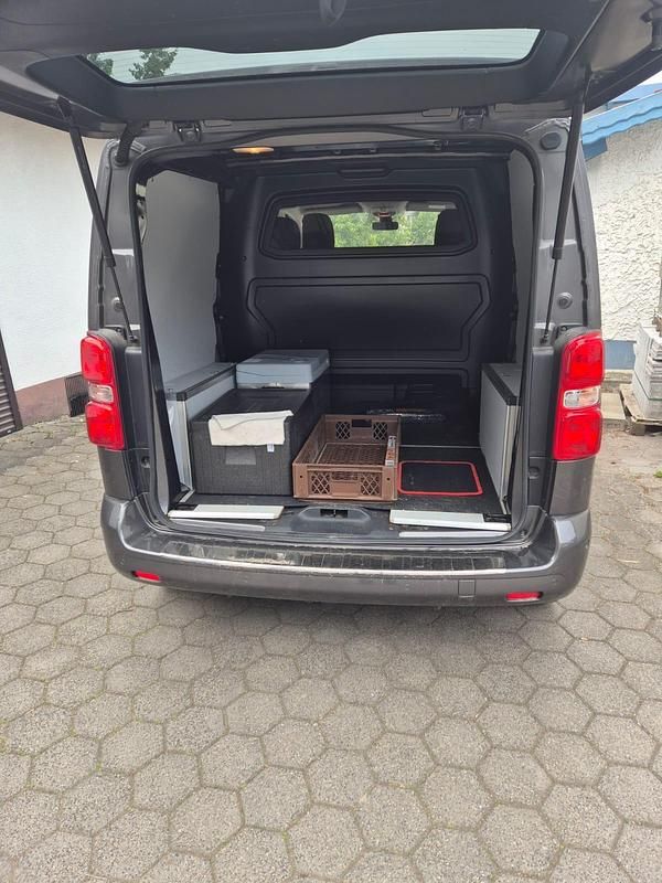 Gebraucht Opel Vivaro 177 PS (130 kW) 2020 Braun Van / Kleinbus