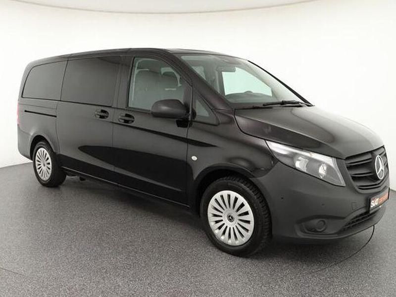 Schwarz Gebraucht 2024 Mercedes Vito Van / Kleinbus | 40.950 € (Teuer) - Bild 1/4