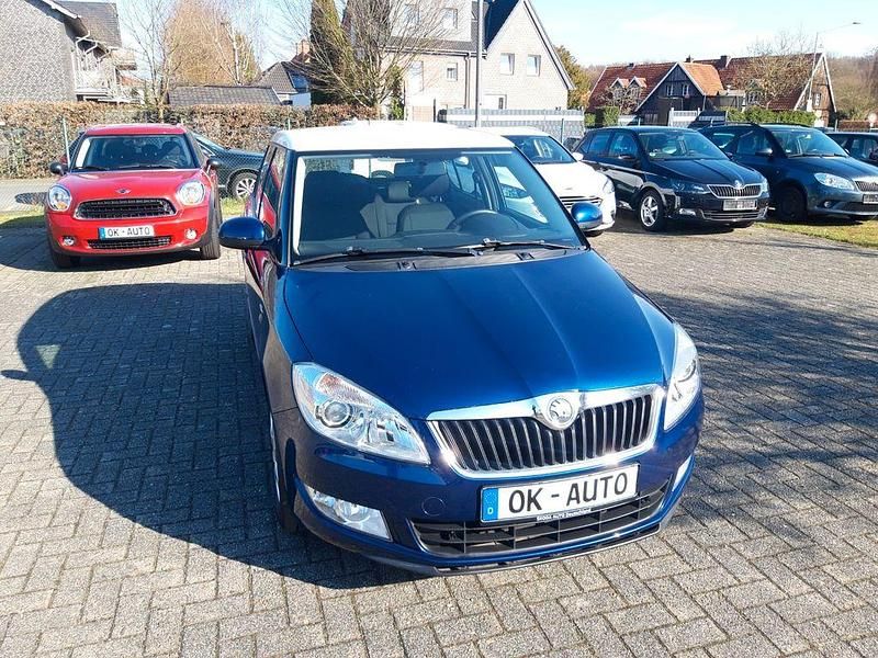 Gebraucht Skoda Fabia Elegance 105 PS (77 kW) 2013 Blau Limousine