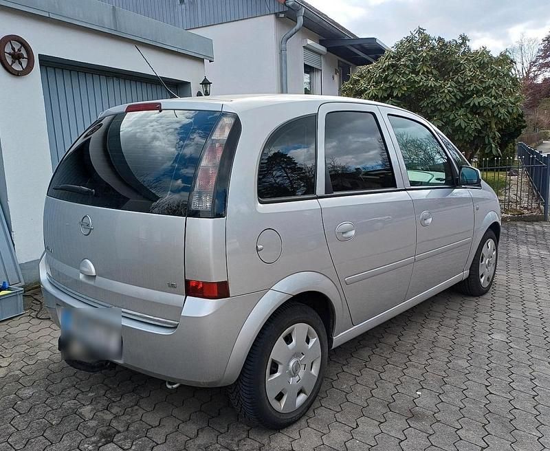 Gebraucht Opel Meriva 102 PS (75 kW) 2008 Silber Van / Kleinbus