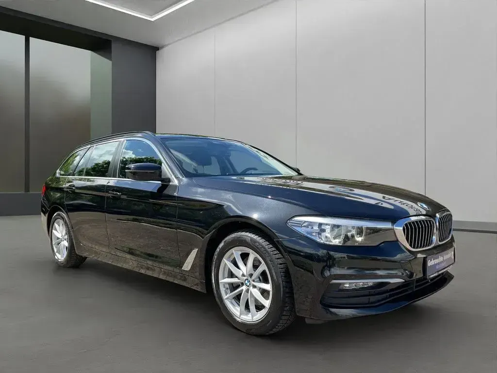 Gebraucht BMW 520 Performance 190 PS (139 kW) 2018 Schwarz Limousine