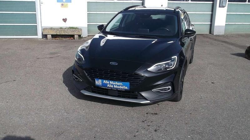 Usata Ford Focus Active 125 CV (91 kW) 2020 Nero Berlina