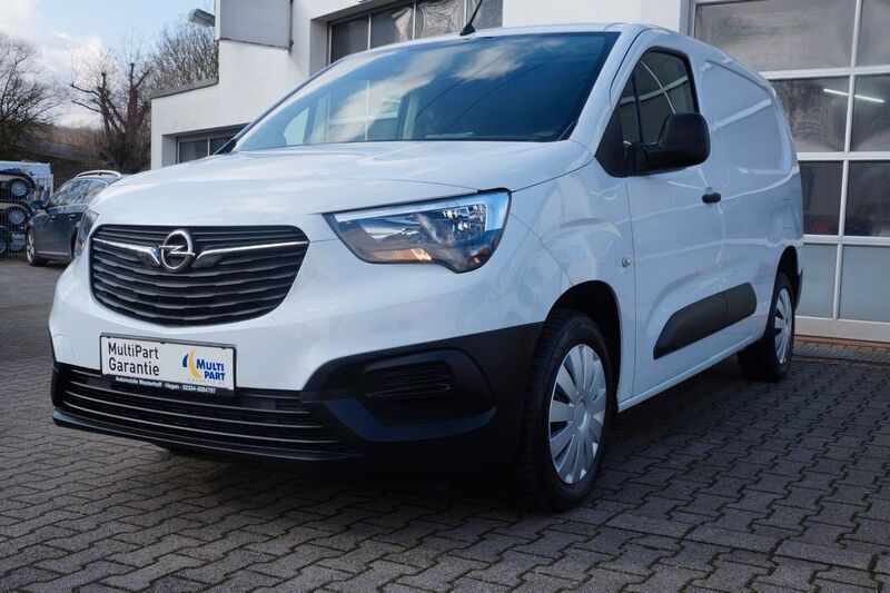 Weiß Gebraucht 2022 Opel Combo Edition Van / Kleinbus | 14.900 € (Guter Preis) - Bild 1/4