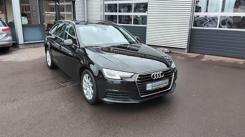 Gebraucht Audi A4 Basis 190 PS (139 kW) 2019 Schwarz Kombi