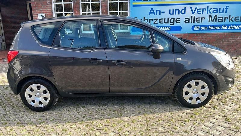 Grau Gebraucht 2013 Opel Meriva Selection Van / Kleinbus | 4.999 € (Guter Preis) - Bild 1/4