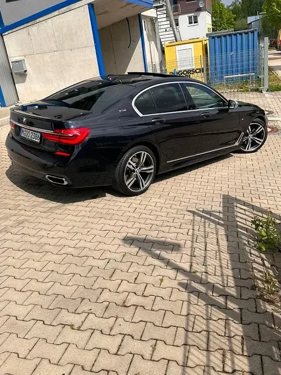 Gebraucht BMW 730 Performance 265 PS (194 kW) 2019 Schwarz Limousine
