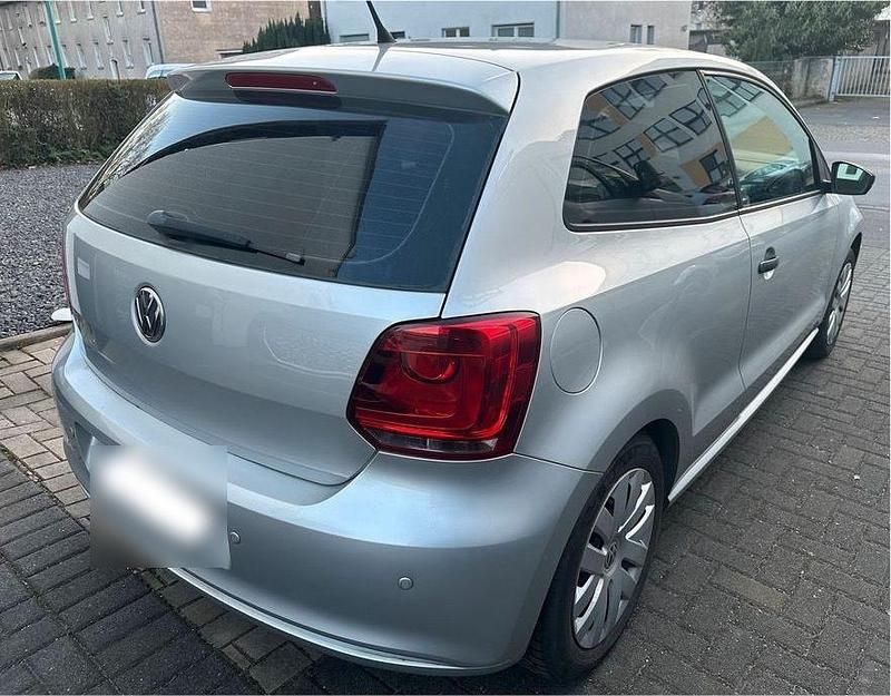 Gebraucht VW Polo 60 PS (44 kW) 2011 Silber Kleinwagen
