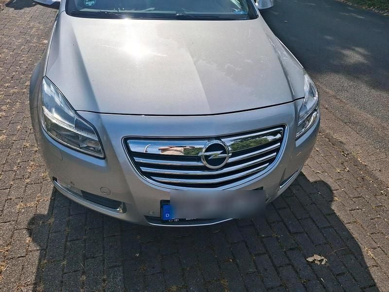 Gebraucht Opel Insignia 140 PS (102 kW) 2010 Silber Kombi