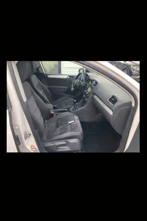 Gebraucht VW Golf VI Team 122 PS (89 kW) 2010 Weiß Kleinwagen