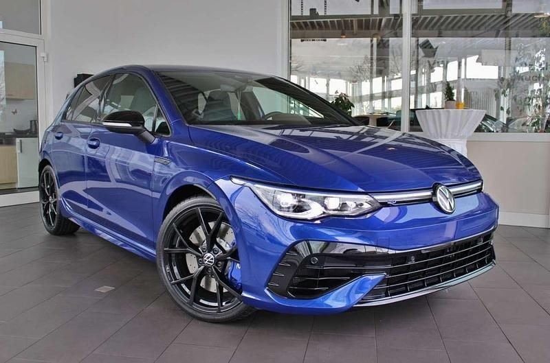 Blau (lapiz blue metallic) Gebraucht 2024 VW Golf VIII R Kleinwagen | 53.579 € - Bild 1/4