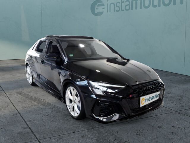 Schwarz Gebraucht 2024 Audi RS3 Sportback Sport Kleinwagen | 67.280 € (Teuer) - Bild 1/2