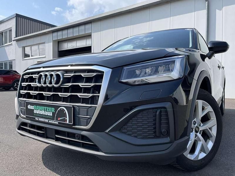 Mythosschwarz Gebraucht 2022 Audi Q2 SUV | 21.860 € (Guter Preis) - Bild 1/4