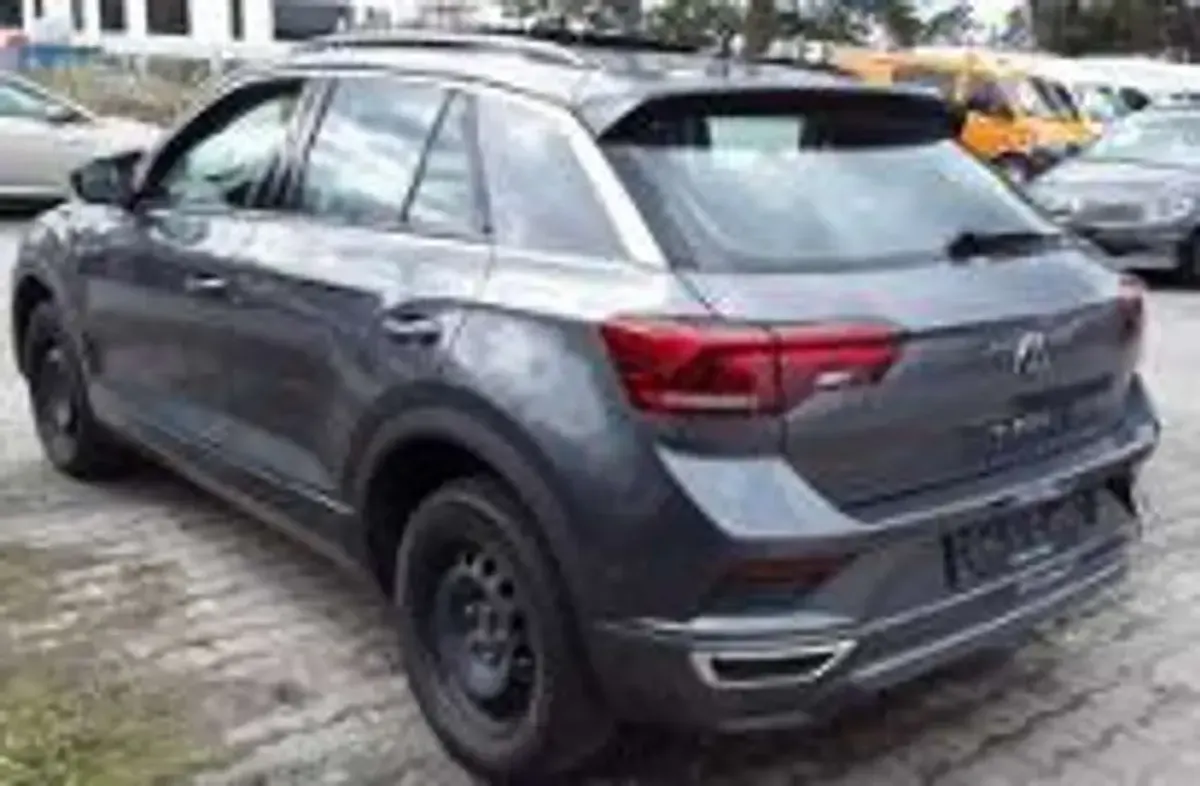 Gebraucht VW T-Roc Style 150 PS (110 kW) 2022 Indiumgrau metallic SUV