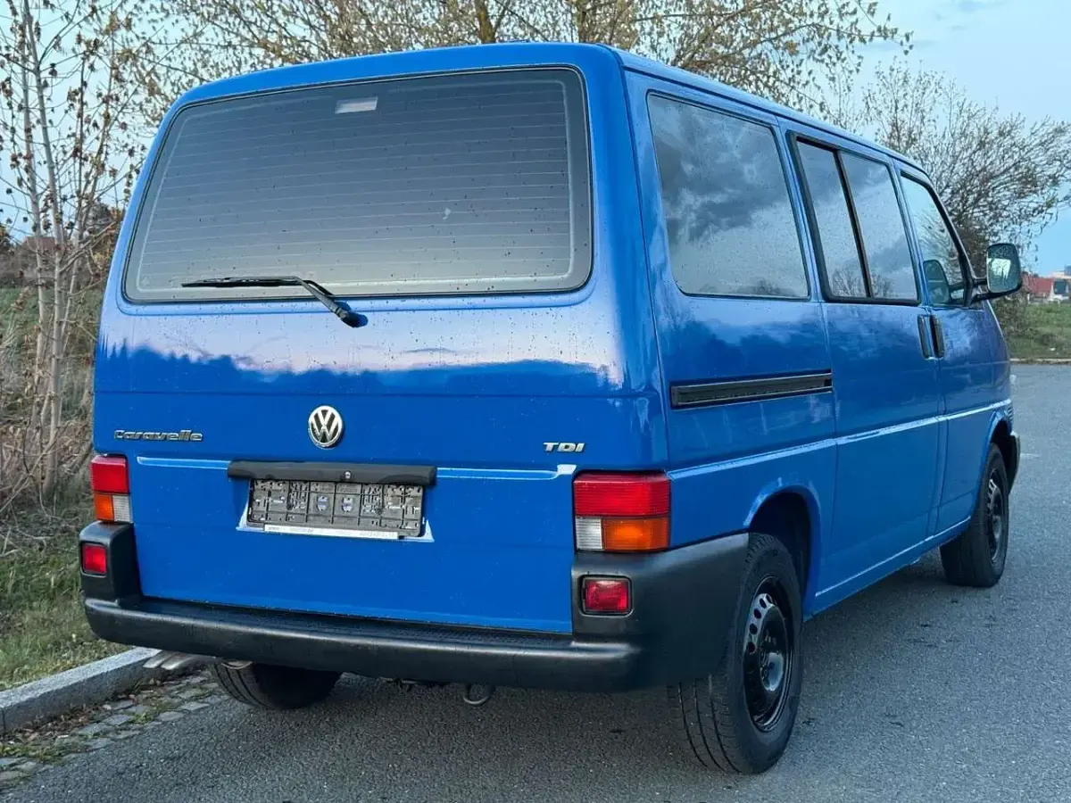 Second-hand VW Caravelle 102 CP (75 kW) 2002 Albastru Van