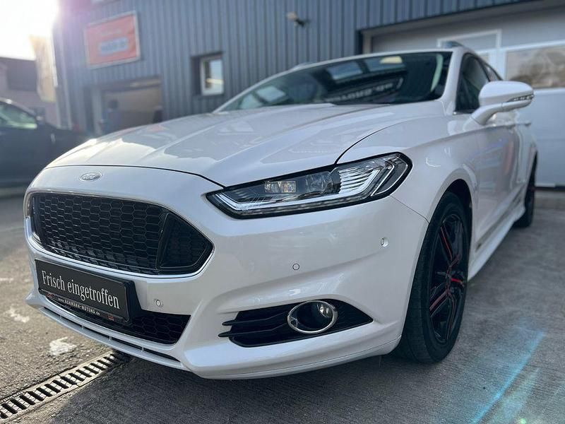 Gebraucht Ford Mondeo Titanium 179 PS (131 kW) 2017 Weiß Kombi