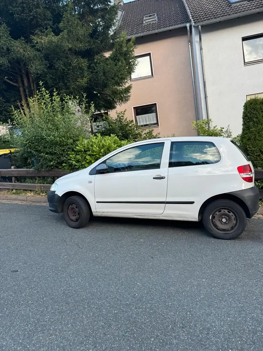 Gebraucht VW Fox 55 PS (40 kW) 2008 Weiß Kleinwagen