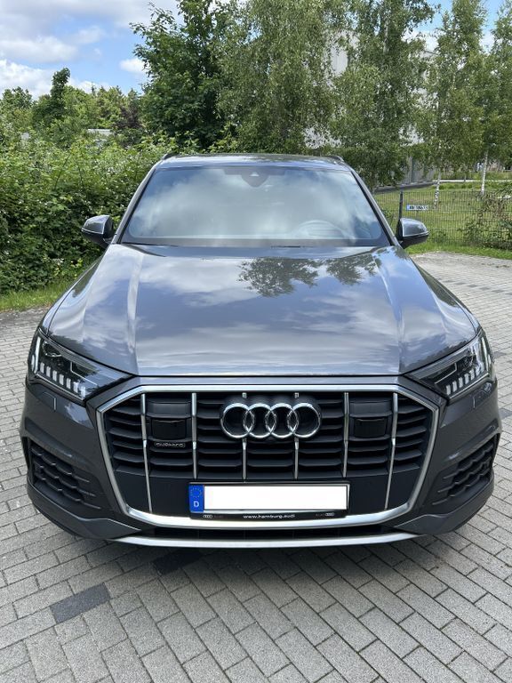 Grau Gebraucht 2021 Audi Q7 Ambiente SUV | 59.000 € (Teuer) - Bild 1/4