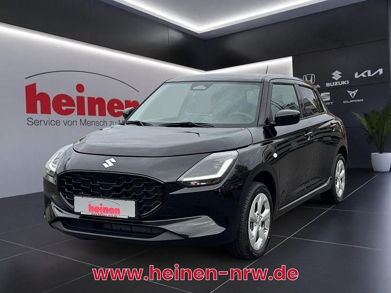 Schwarz Neu 2025 Suzuki Swift Comfort Kleinwagen | 17.880 € - Bild 1/4
