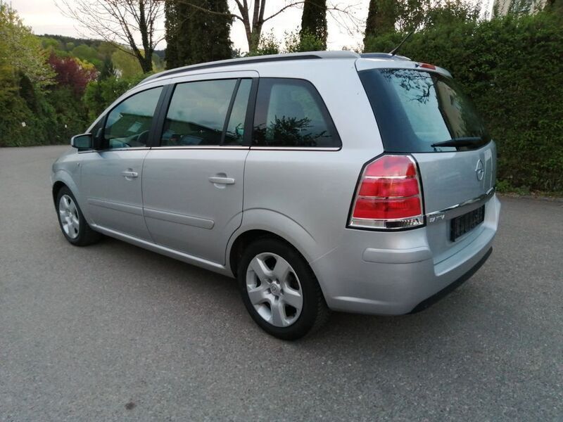 Gebraucht Opel Zafira Cosmo 140 PS (102 kW) 2006 Silber Van / Kleinbus