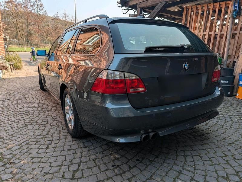 Second-hand BMW 525 177 CP (130 kW) 2004 Gri Break