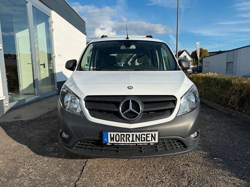 Gebraucht Mercedes Citan 111 116 PS (85 kW) 2019 Weiß Van / Kleinbus