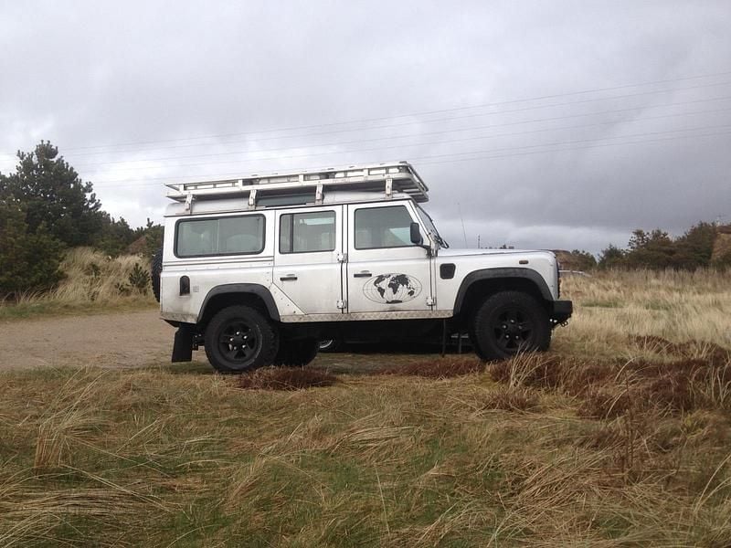 Silber Gebraucht 2006 Land Rover Defender SUV | 29.000 € - Bild 1/3