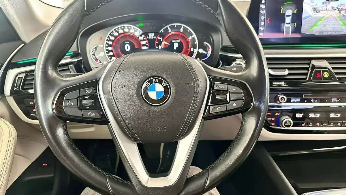 Gebraucht BMW 520 190 PS (139 kW) 2018 Schwarz Limousine