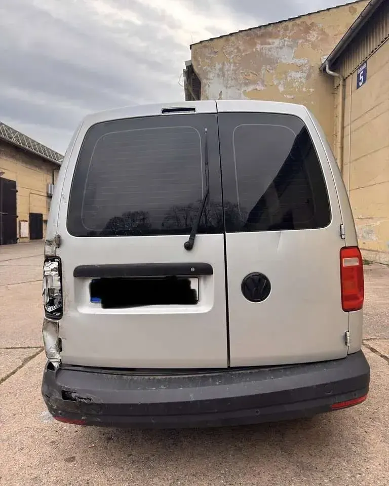 Gebraucht VW Caddy Maxi 102 PS (75 kW) 2017 Silber Van / Kleinbus