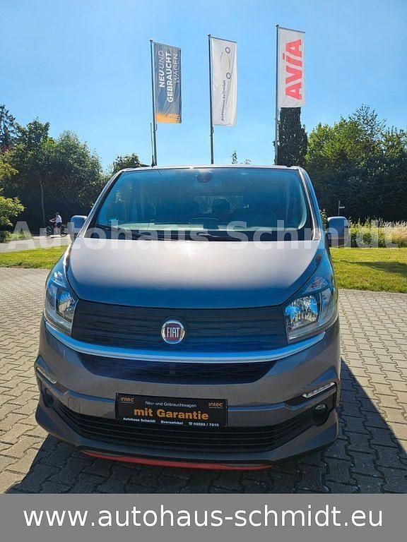 Grau Gebraucht 2019 Fiat Talento Family Van / Kleinbus | 27.590 € (Teuer) - Bild 1/4