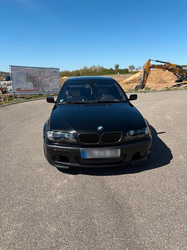 Gebraucht BMW 320 150 PS (110 kW) 2001 Schwarz Limousine