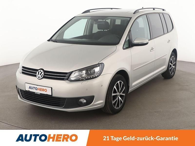 Silber Gebraucht 2015 VW Touran Comfortline Van / Kleinbus | 15.990 € (Fairer Preis) - Bild 1/3