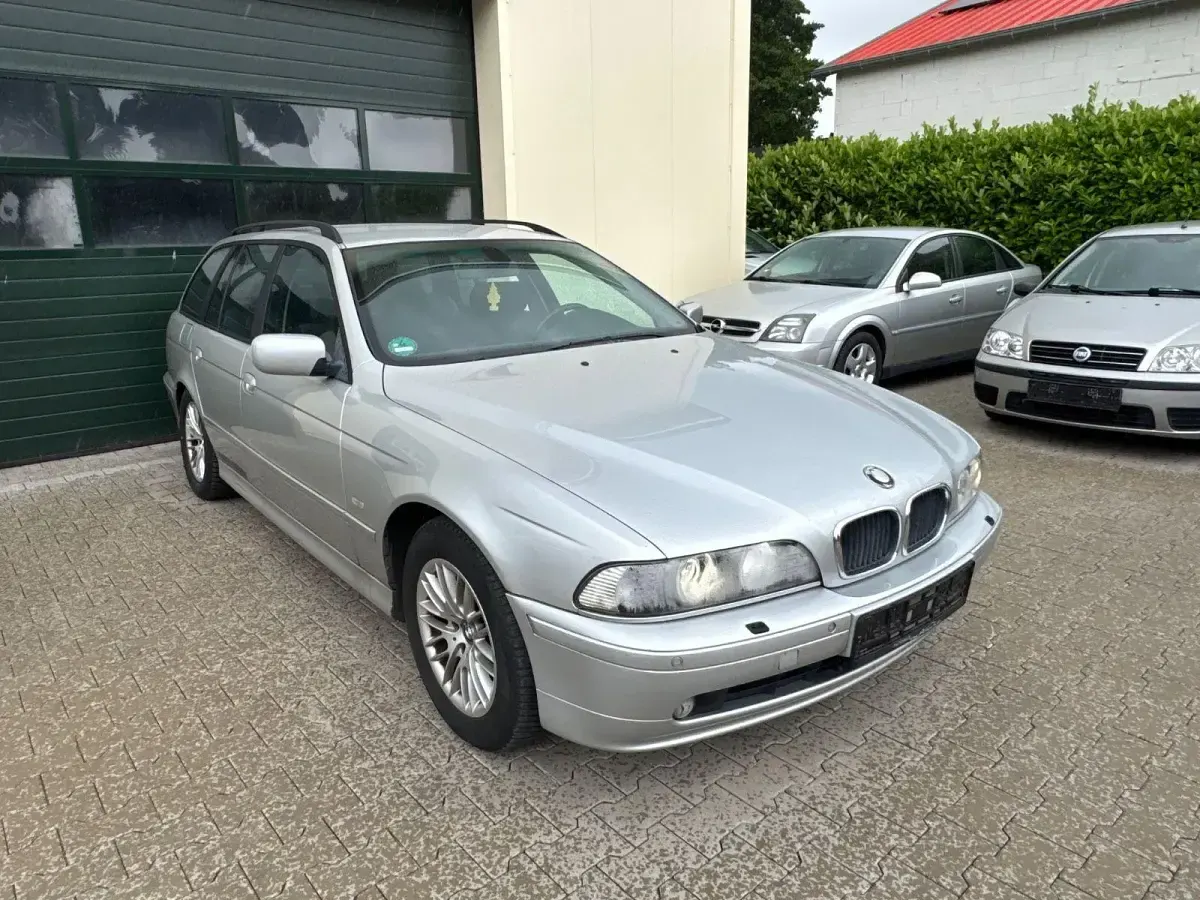 Gebraucht BMW 520 170 PS (125 kW) 2001 Silber Kombi