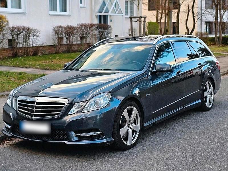Gebraucht Mercedes E350 Avantgarde 265 PS (194 kW) 2013 Grau Kombi