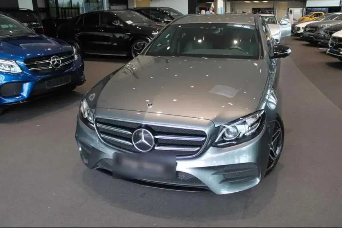 Gebraucht Mercedes E350 258 PS (189 kW) 2018 Grau Kombi