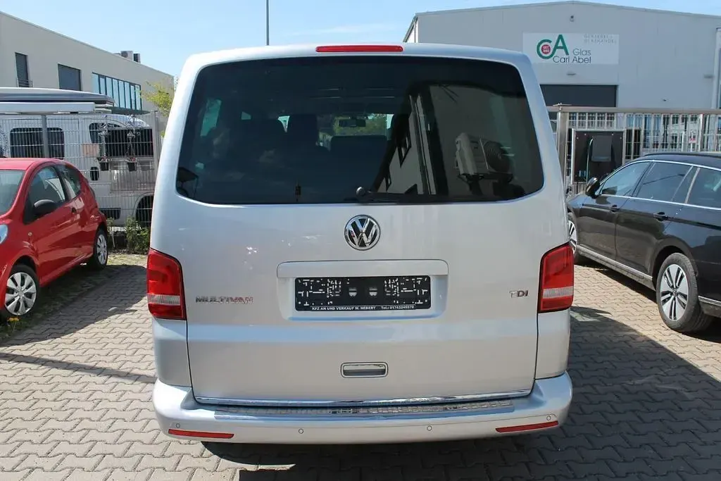 Gebraucht VW Multivan Highline 179 PS (131 kW) 2015 Silber Van / Kleinbus