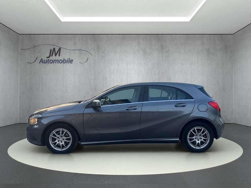 Gebraucht Mercedes A200 136 PS (100 kW) 2013 Grau Kleinwagen