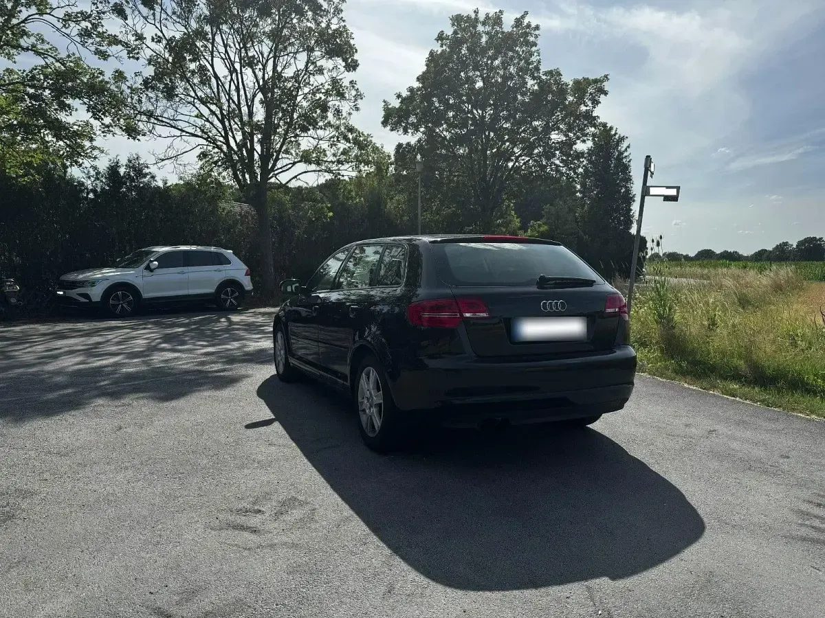 Gebraucht Audi A3 Sportback Sport 125 PS (91 kW) 2012 Schwarz Kleinwagen