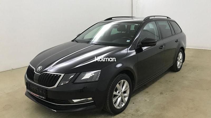 Schwarz Gebraucht 2018 Skoda Octavia Style Kombi | 11.888 € (Guter Preis) - Bild 1/4