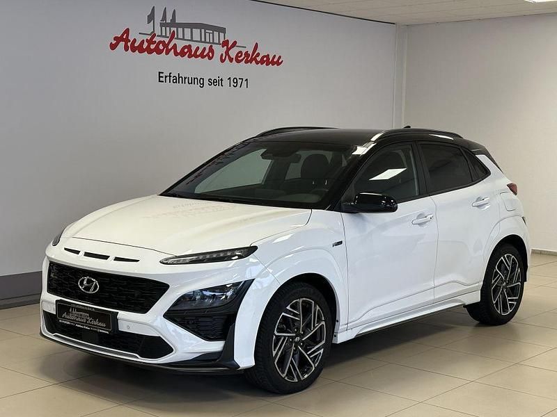 Atlas white Gebraucht 2022 Hyundai Kona N Line SUV | 23.900 € (Fairer Preis) - Bild 1/4