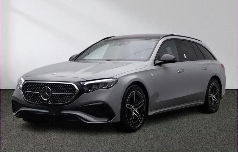 Gebraucht Mercedes E300 313 PS (230 kW) 2025 Grau Kombi