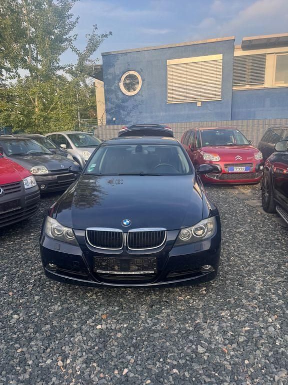 Gebraucht BMW 318 129 PS (94 kW) 2007 Blau Limousine
