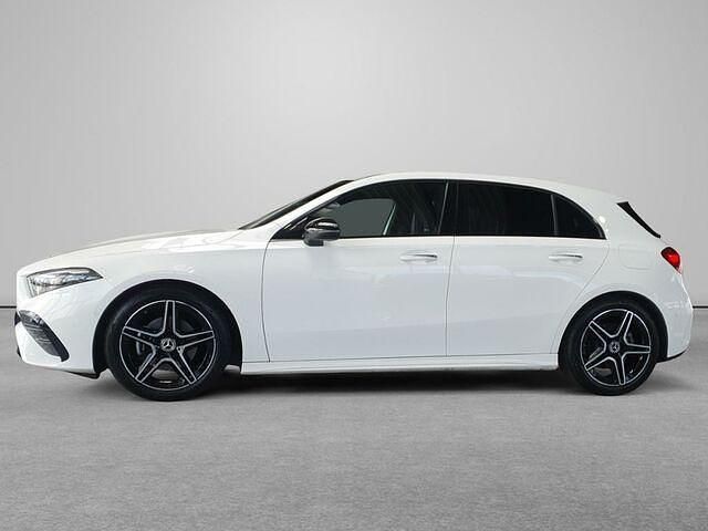 Gebraucht Mercedes A200 AMG 163 PS (119 kW) 2024 Weiß Kleinwagen