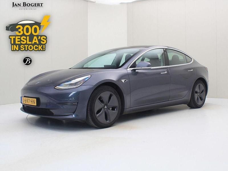 Grau Gebraucht 2020 Tesla Model 3 Long Range AWD Limousine | 20.900 € (Fairer Preis) - Bild 1/4