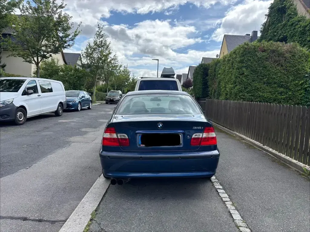 Gebraucht BMW 316 Lifestyle 116 PS (85 kW) 2004 Blau Limousine