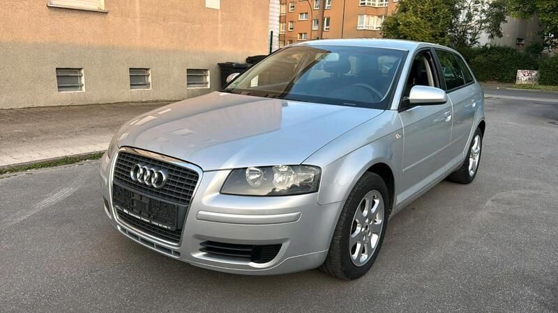 Grau Gebraucht 2006 Audi A3 Limousine | 1.900 € (Superpreis) - Bild 1/4