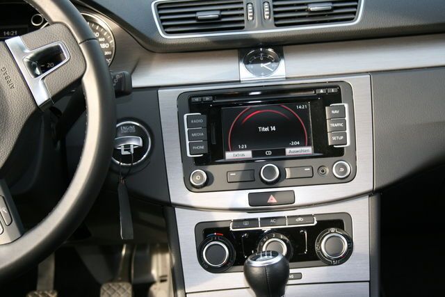 Gebraucht VW Passat 122 PS (89 kW) 2011 Silber metallic Kombi