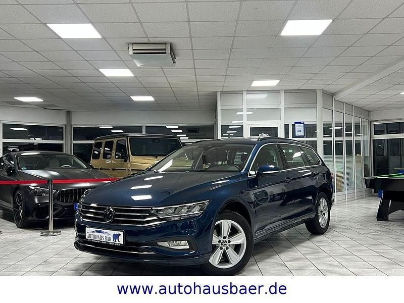 Blau Gebraucht 2022 VW Passat Business Kombi | 24.490 € (Fairer Preis) - Bild 1/4