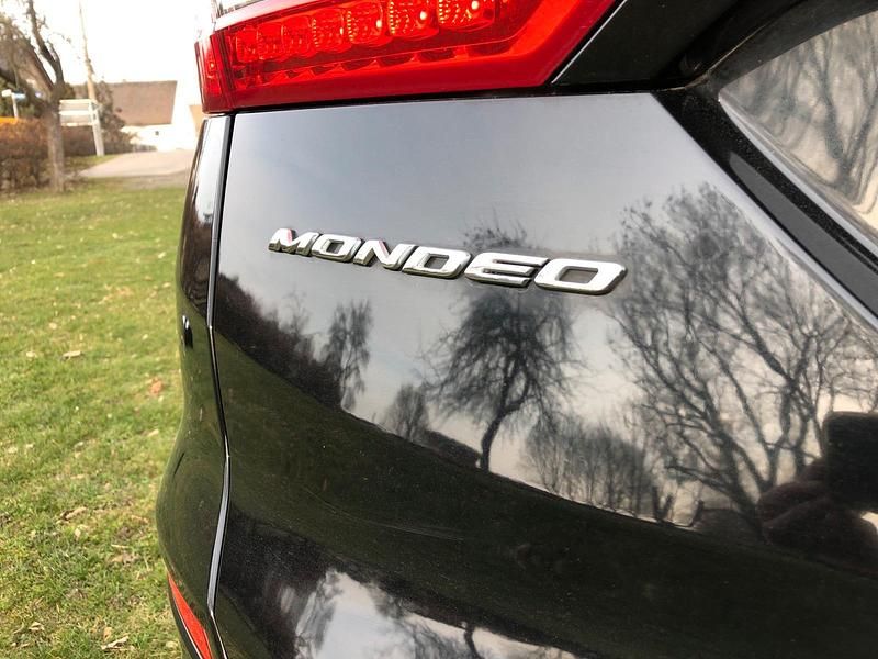 Gebraucht Ford Mondeo 180 PS (132 kW) 2017 Schwarz Limousine