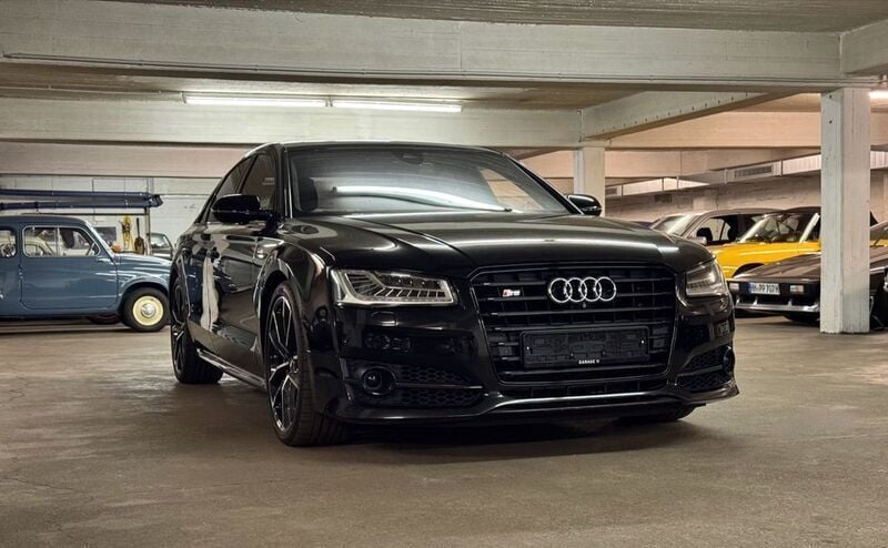 Schwarz Gebraucht 2016 Audi S8 plus Design Limousine | 48.900 € (Teuer) - Bild 1/2