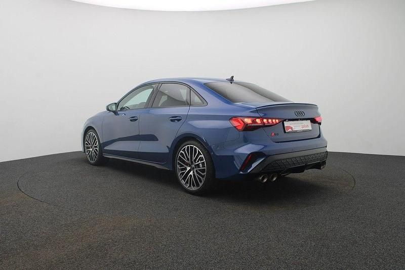 Gebraucht Audi S3 Ambiente 333 PS (244 kW) 2024 Ascariblau metallic Limousine